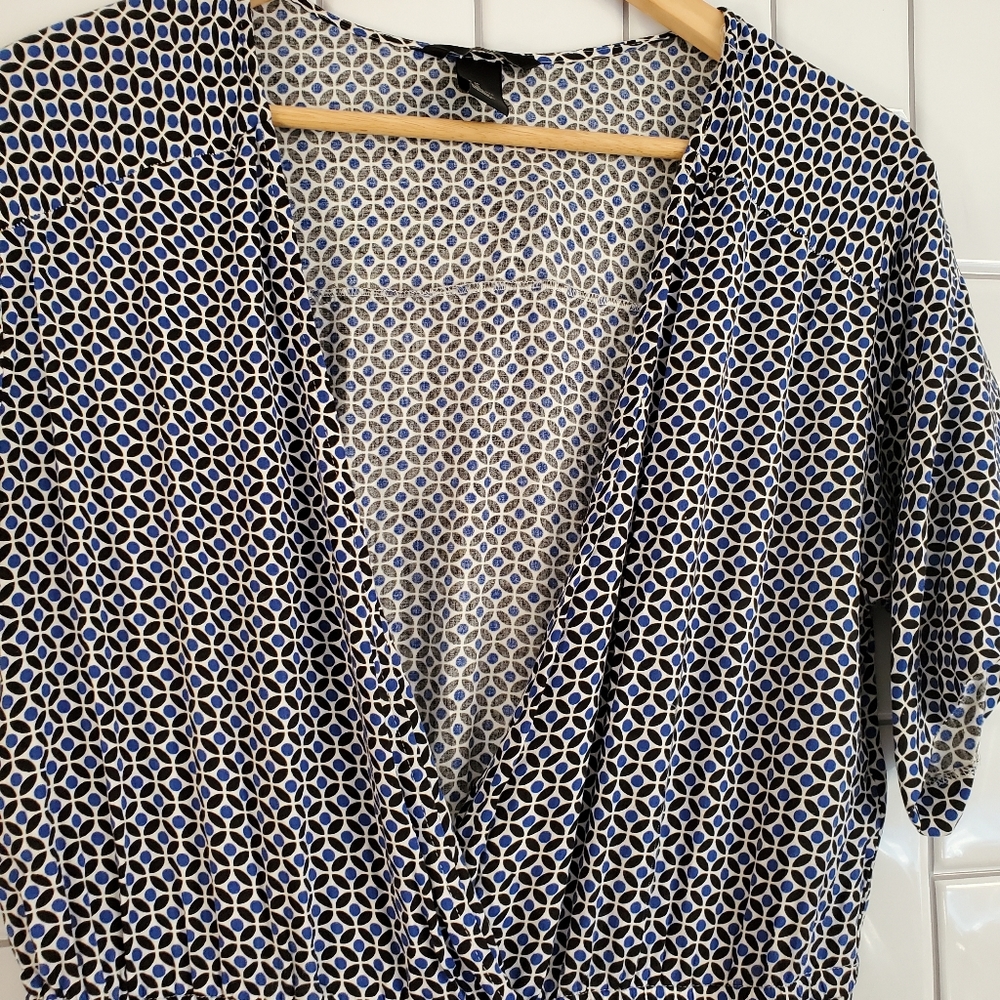H&M Lightweight Short Sleeve Jumpsuit  Color(s) Bl - Picture 3 of 10